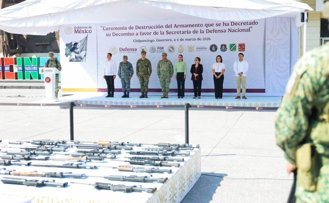 Evelyn Salgado Pineda, gobernadora de Guerrero acompañada de autoridades estatales y del Ejercito Mexicano. Foto: Especial.