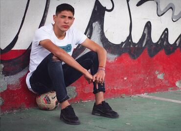 Mexican soccer player Edson Álvarez to play in Ajax