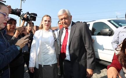 Arriba AMLO a reunión con obispos