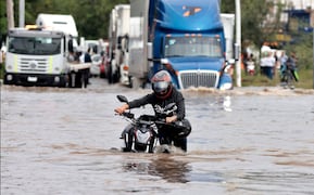 Alertan por lluvias intensas, riesgo de inundaciones y deslaves para este sábado 13 de junio en al menos 7 estados. | Foto: AFP/ ARCHIVO EL UNIVERSAL
