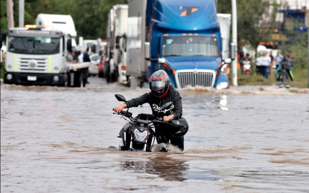 Alertan por lluvias intensas, riesgo de inundaciones y deslaves para este sábado 13 de junio en al menos 7 estados. | Foto: AFP/ ARCHIVO EL UNIVERSAL
