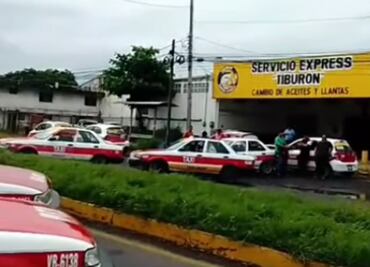Taxistas protestan en distintas ciudades de Veracruz contra nuevas tarifas; denuncian que aumento es insuficiente