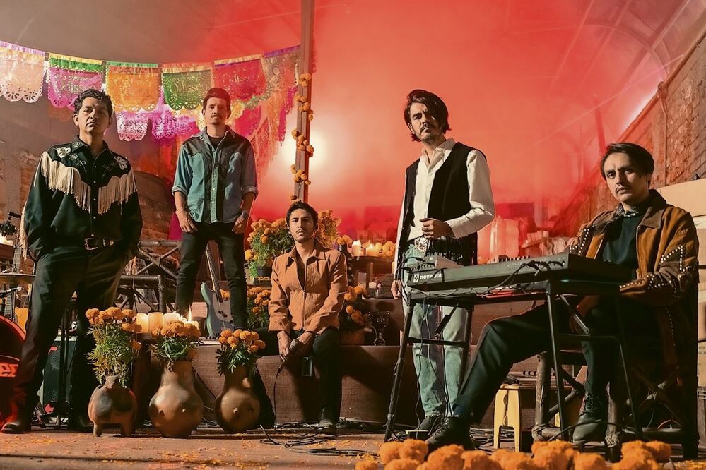 El nuevo EP del grupo, Nada para siempre, tiene como principal influencia a Juan Gabriel.- Foto: Odisseo