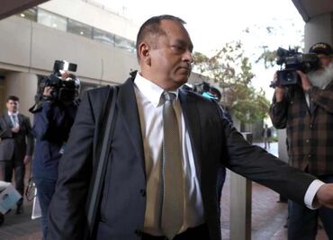 Sentencian a 12 años de prisión a exdirector de Theranos por fraude