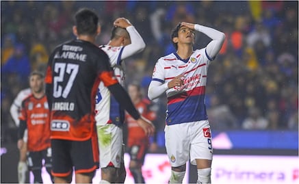 Guadalajara con lluvia de dudas cae ante Tigres en el 'Volcán'