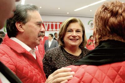 Enchamarrados y con frío tormentoso