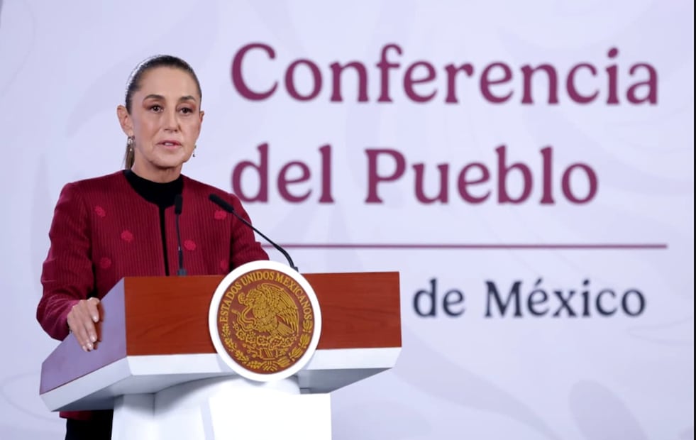 Luego que ayer el presidente de EU, Donald Trump, amenazó con imponer un arancel de 5% a México si no entrega a su país el agua que debe bajo el Tratado de aguas, la presidenta Sheinbaum Pardo anunció que hoy se llevará a cabo una reunión con el área técnica de ese país, y en donde confió que se llegue a un acuerdo. Fernanda Rojas/EL UNIVERSAL