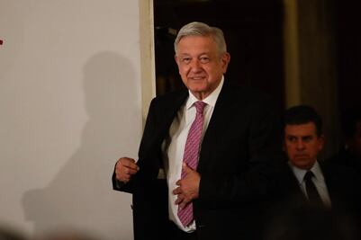 "El que no quiera ver visiones que no salga de noche": AMLO a Calderón y Zavala