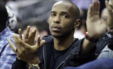 Thierry Henry cumple amenaza y elimina sus redes sociales 