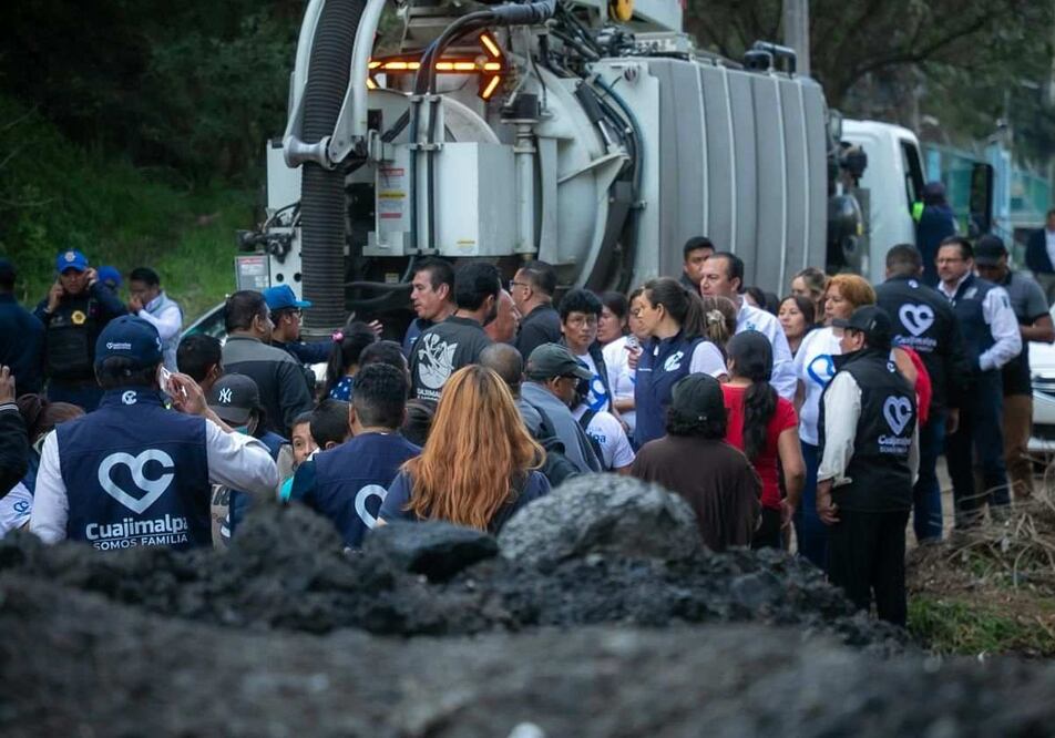 Cuajimalpa retira 75 toneladas de residuos tras lluvias; realizan limpieza en vialidades y coladeras. Foto: Especial
