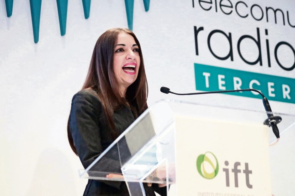  La comisionada María Elena Estavillo afirma que el sector que regulan es uno que demanda constante innovación. (ARCHIVO EL UNIVERSAL)