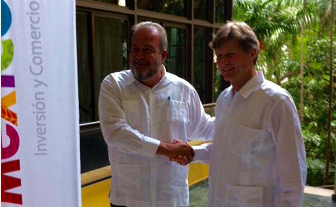 De la Madrid y Manuel Marrero, ministro de Turismo de Cuba, encabezaron el Foro de Negocios México-Cuba./Tomada de Twitter