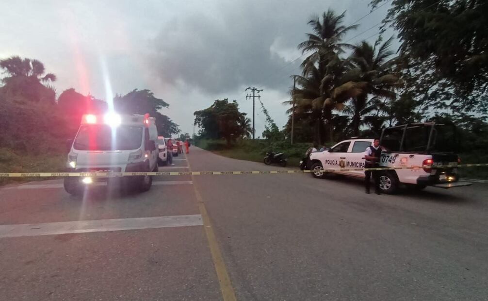 Ambulancias también llegaron a la zona pese a que no hay reporte de heridos (06/11/2025). Foto: Especial