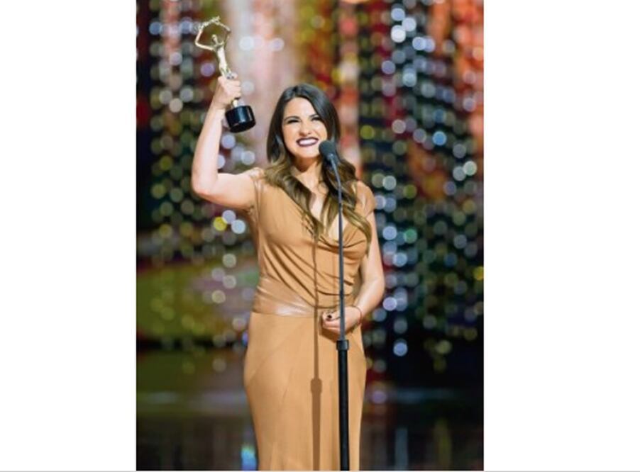 Maite Perroni ganó Mejor actriz por su papel de Lichita (CORTESÍA TELEVISA)