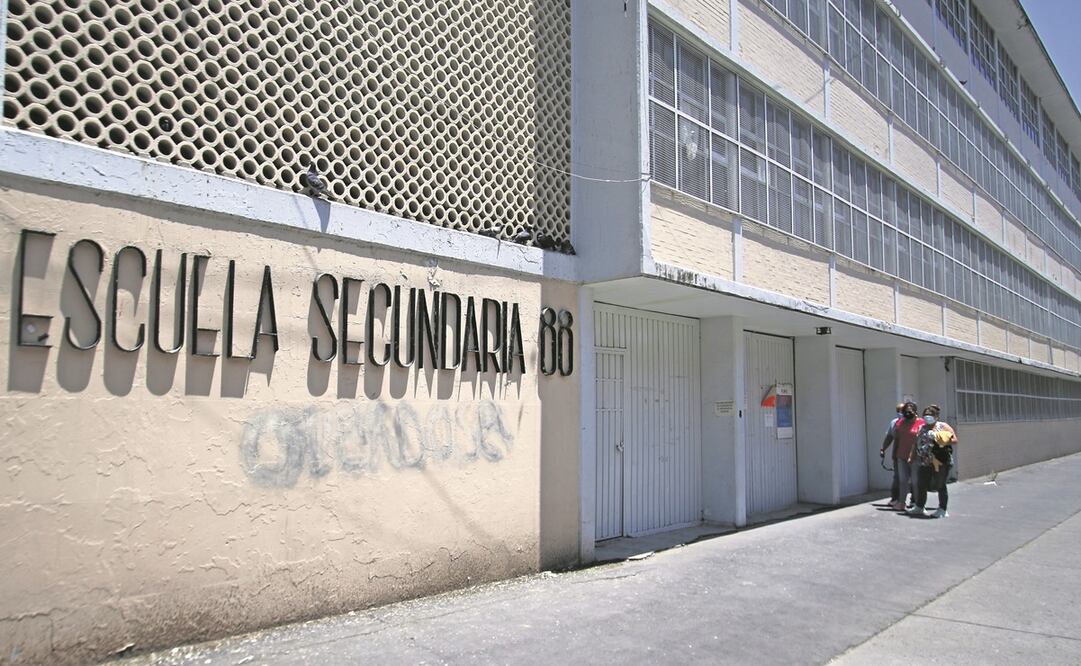 Las autoridades de la escuela indicaron que no pueden expulsar al alumno que amenazó con realizar un tiroteo, pues se le estaría negando el derecho constitucional a la educación. Foto: CARLOS MEJíA. EL UNIVERSAL