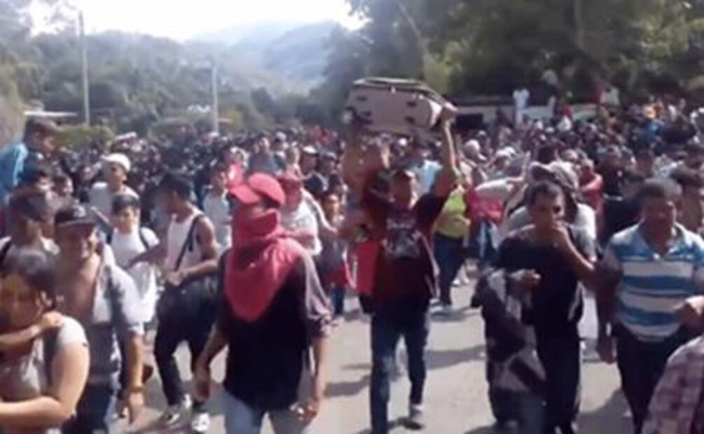 Milicias de extrema derecha declaran "guerra" a caravana migrante