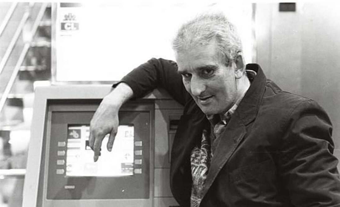 La esquizofrenia mantenía a Leopoldo María Panero internado por voluntad propia en un pabellón psiquiátrico. Foto: Facebook