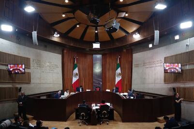 Por unanimidad, Tribunal falla contra Anaya por uso indebido de spot contra EL UNIVERSAL