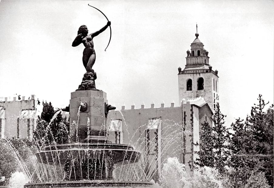 Imagen de la fuente con la primer escultura de la Diana Cazadora esculpida por Juan Olagibel en el municipio de Ixmiquilpan, Hidalgo. Foto: Rigoberto lopez/ Archivo El Universal.