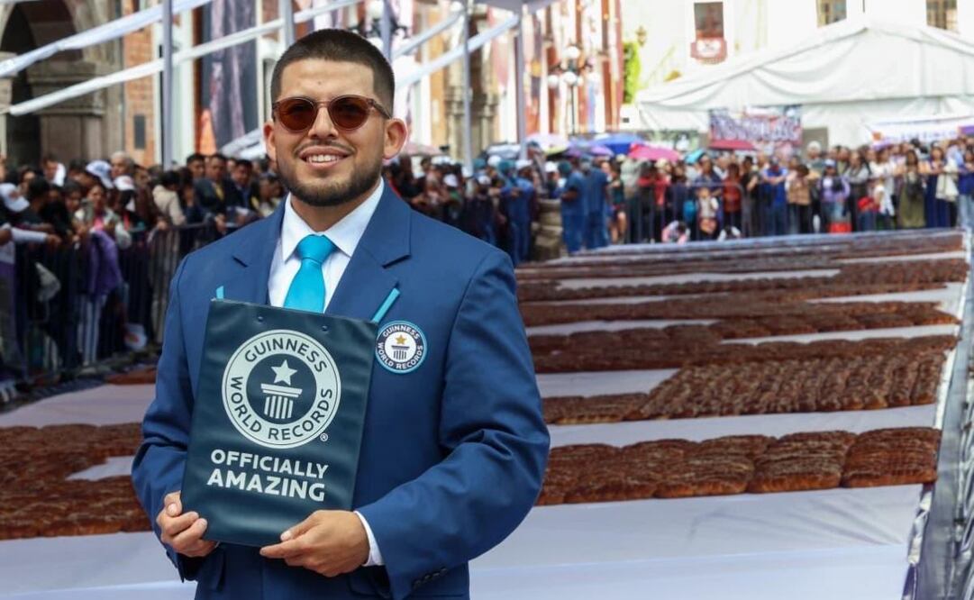 Panaderos de Tlaxcala rompen Récord Guinness por el pan de fiesta más grande del mundo (13/10/2025). Foto: Especial