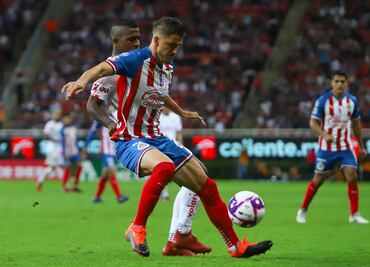 Calificar y evitar el repechaje, el objetivo de Chivas