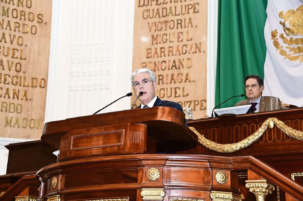 Felipe de Jesús Gutiérrez, titular de la Secretaría de Desarrollo Urbano y Vivienda, compareció ayer ante el pleno de la Asamblea Legislativa (ASAMBLEA LEGISLATIVA DE LA CDMX)