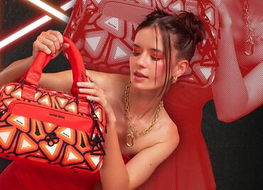 Así es la colección de bolsos con diseño de Doritos