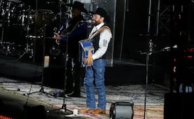 Intocable hace bailar al Zócalo tras el Grito de Independencia; así fue su concierto de casi dos horas