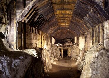 Cazatesoros 'hallan' tren nazi con tesoro en Polonia