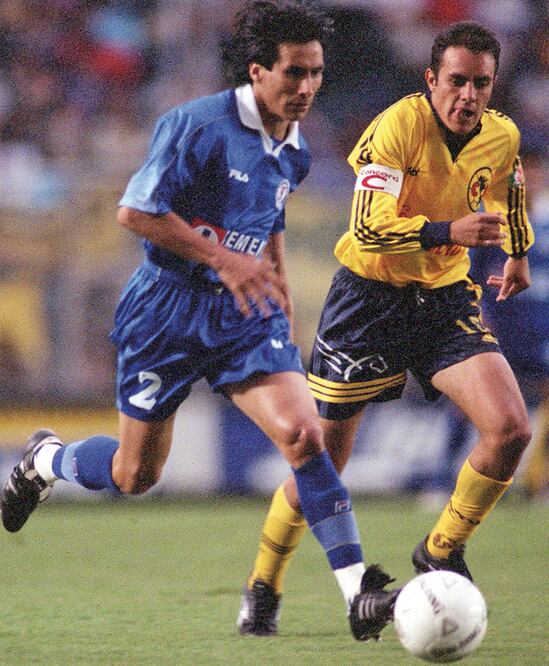 Castañeda fue campeón con Cruz Azul en la temporada 1997 (ARCHIVO. EL UNIVERSAL)