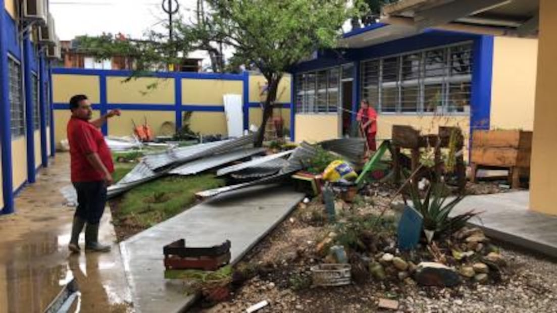 Daña remolino 41 casas en San Cristóbal de las Casas, Chiapas