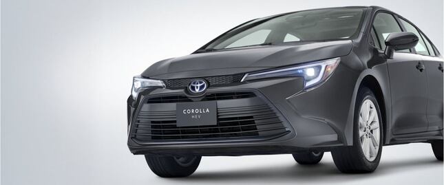¿De cuánto es el enganche del Toyota Corolla 2026?
