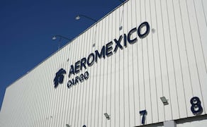 Entre los datos que fueron vendidos se encuentran nombres, correos, teléfonos y, en algunos casos, fechas de nacimiento. Foto: Aeroméxico