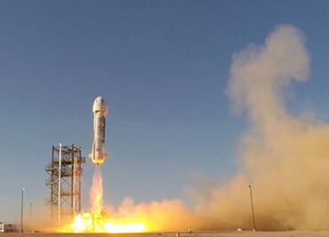 Bezos, más cerca del espacio