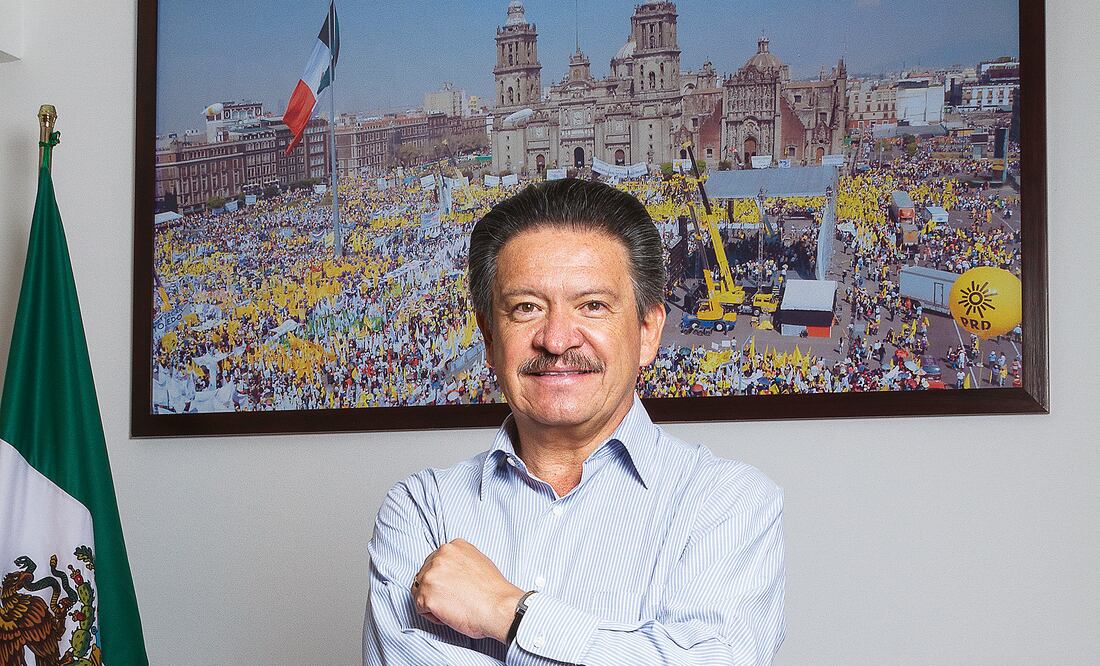 “El PRD no está arrinconado, está a la ofensiva; el PRD no está en un rincón lamiéndose las heridas, está renovándose” Carlos Navarrete Ruiz, presidente nacional del PRD (FEDERICO GAMA. EL UINIVERSAL)