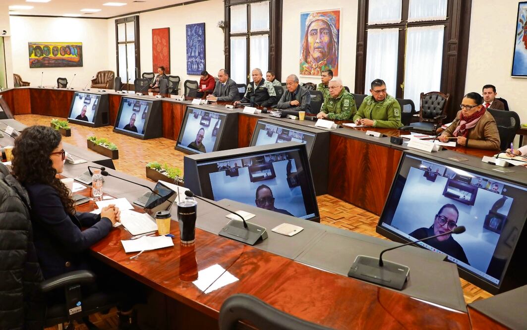La presidenta del INE, Guadalupe Taddei, se reunió con autoridades federales para presentar el plan de seguridad para candidatos. Foto: Especial