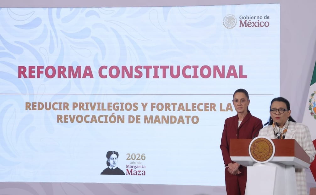 Claudia Sheinbaum y Rosa Icela Rodríguez presentan el Plan B de la reforma electoral que será enviado al Senado de la República. Foto: Gabriel Pano / EL UNIVERSAL