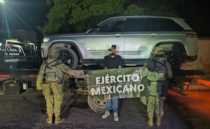 Aseguran auto robado, armas y equipo táctico en operativo militar en Navojoa, Sonora; un sujeto es detenido