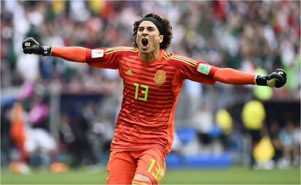 La FIFA recuerda grandes atajadas de Memo Ochoa para celebrar su cumpleaños