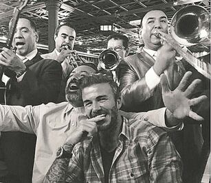 Le dan tequila y toques a Beckham
