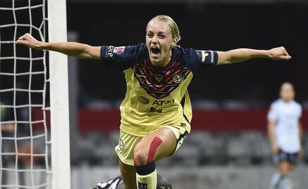 Sarah Luebbert presume sus dotes de cantante para anunciar permanencia en América