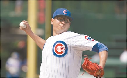 Javier Assad es 'cortado' del roster principal de los Cubs y enviado a sucursales