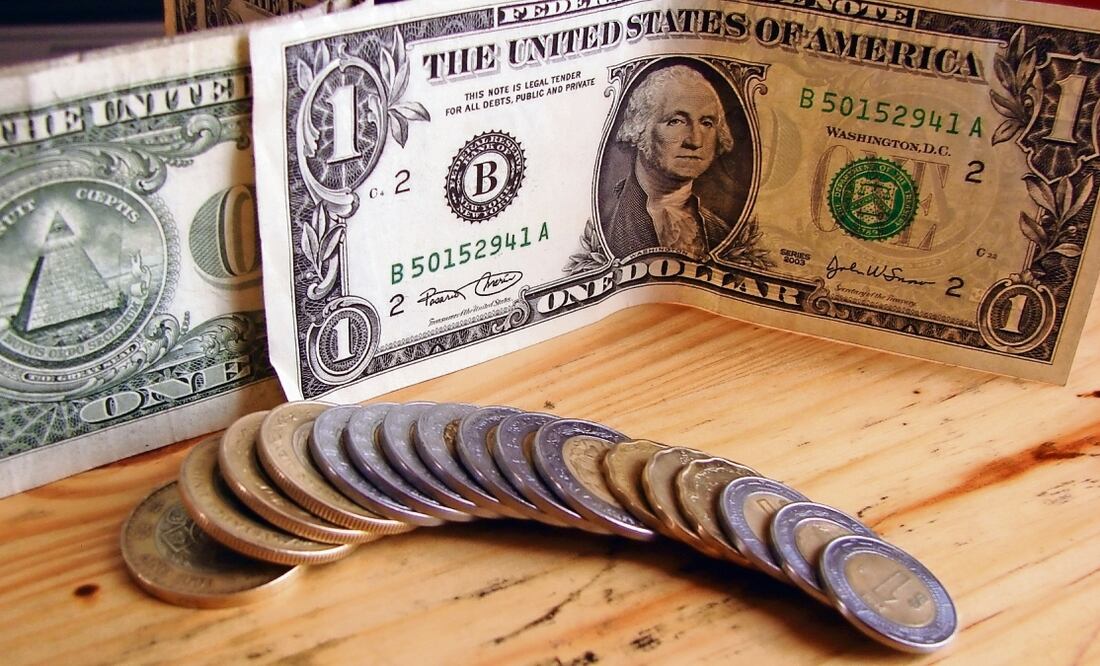 La divisa mexicana en los mercados internacionales abre en 20.02 pesos por dólar. Foto: archivo