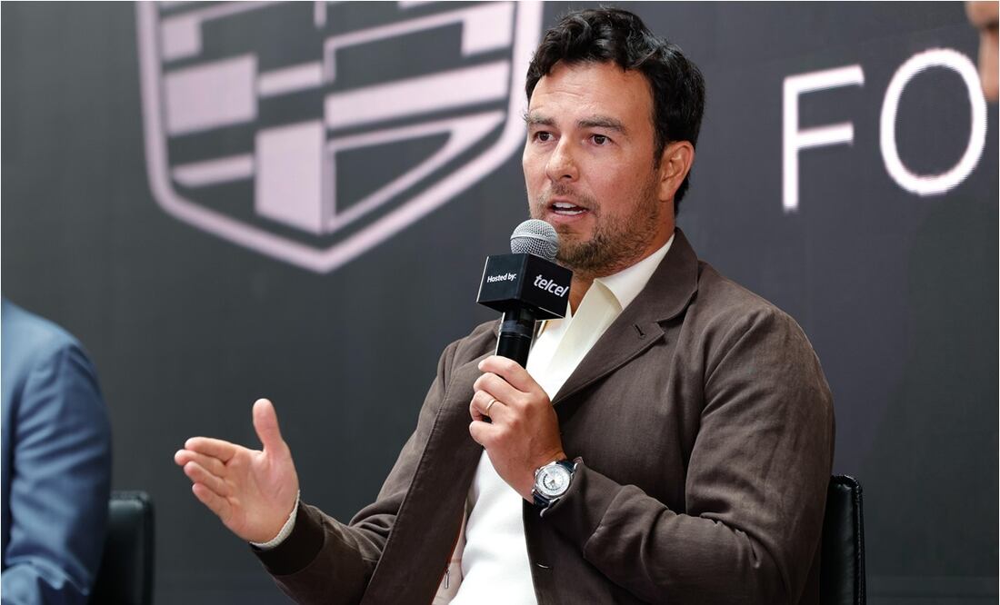 Checo Pérez durante su conferencia en Ciudad de México. FOTO: Diego Simón Sánchez/ EL UNIVERSAL