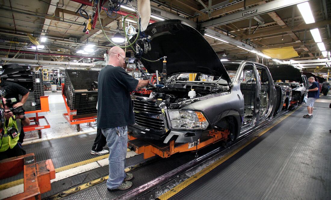 Ford, General Motors y FCA restringirán vuelos de sus empleados por Coronavirus