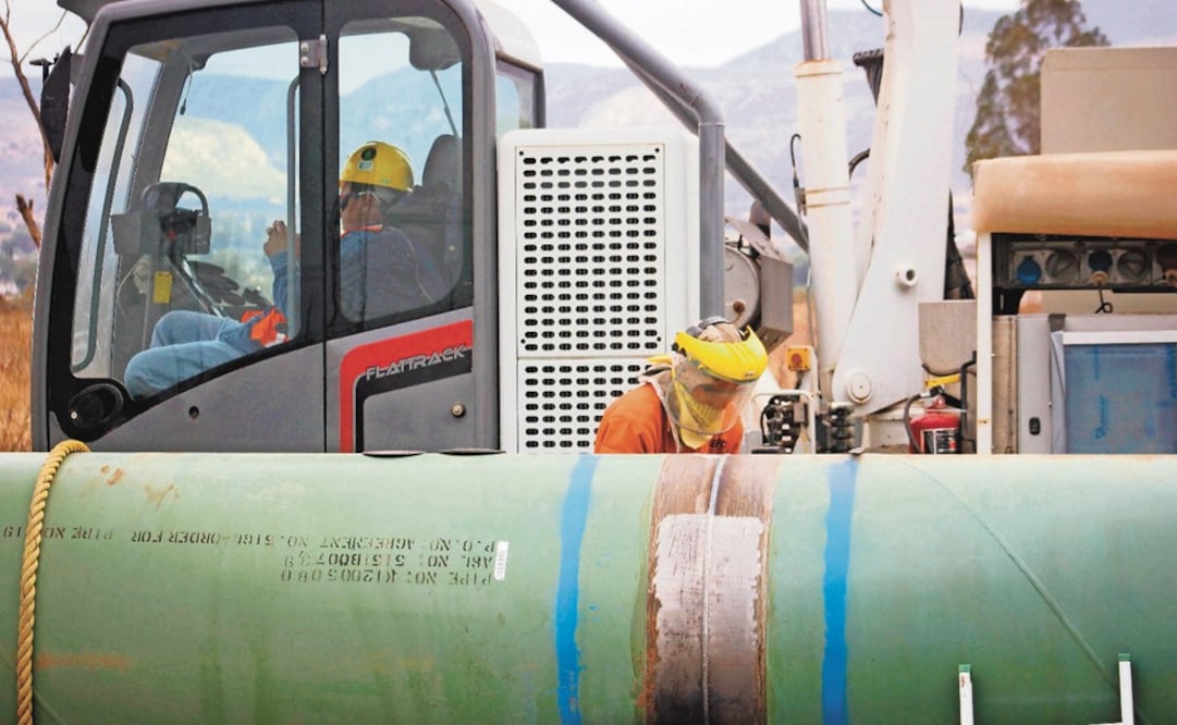 Earlier this year, President López Obrador vowed to respect contracts signed under the previous administration - Photo: Eduardo Trejo/EL UNIVERSAL