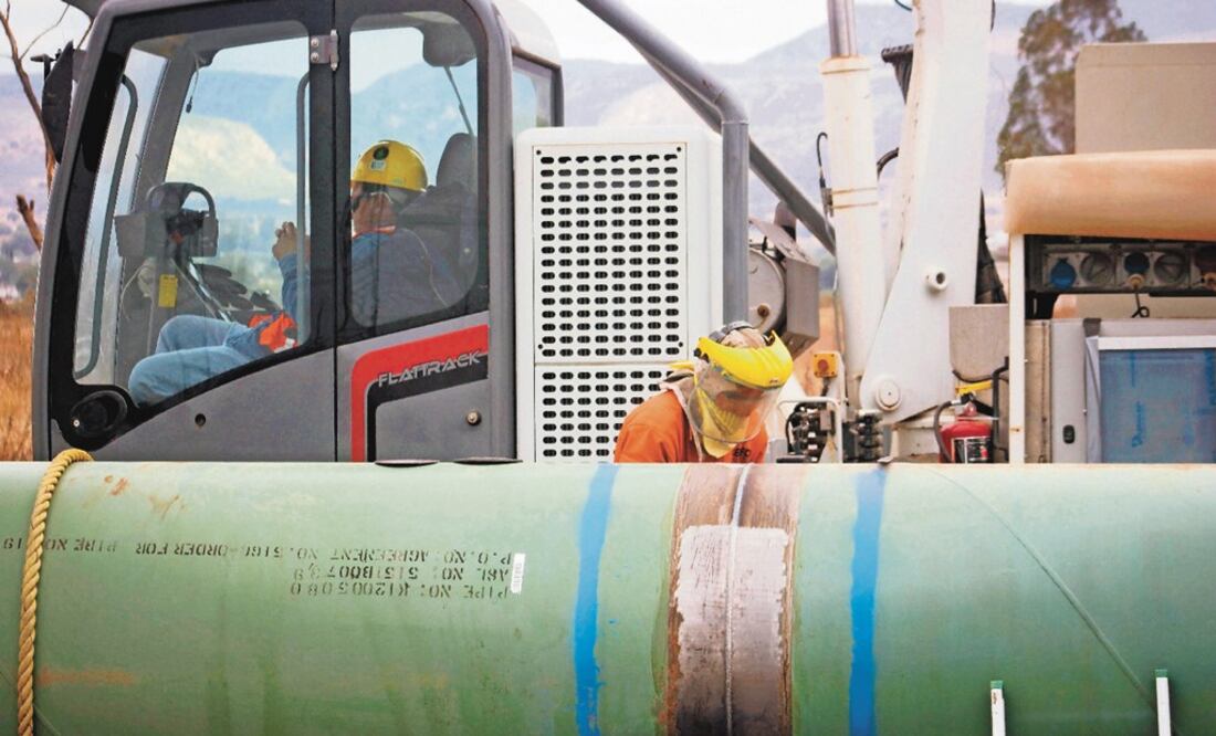 Earlier this year, President López Obrador vowed to respect contracts signed under the previous administration - Photo: Eduardo Trejo/EL UNIVERSAL