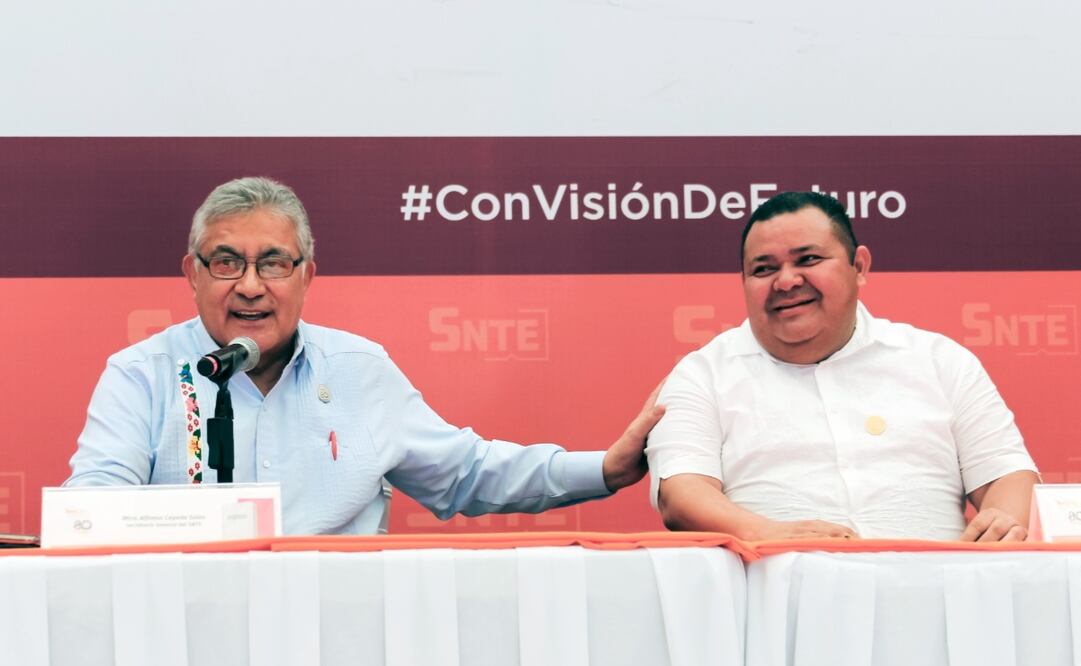 El dirigente magisterial escuchó los proyectos y demandas de cada sección y se comprometió a acompañarlas en todo lo necesario. Foto: Especial