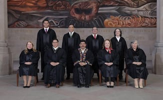 Salen más gastos de la Nueva Corte; compraron togas por casi 300 mil pesos