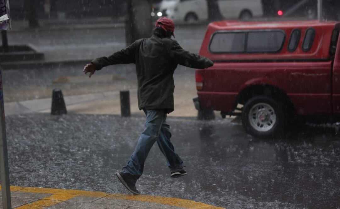 Activan alerta amarilla por lluvia fuertes y posible caída de granizo en 14 alcaldías de CDMX. Foto: Francisco Rodríguez / EL UNIVERSAL
